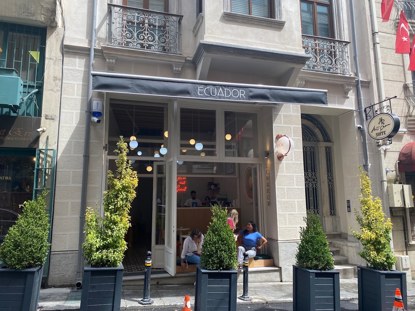 Ecuador Coffee House İç Mekan